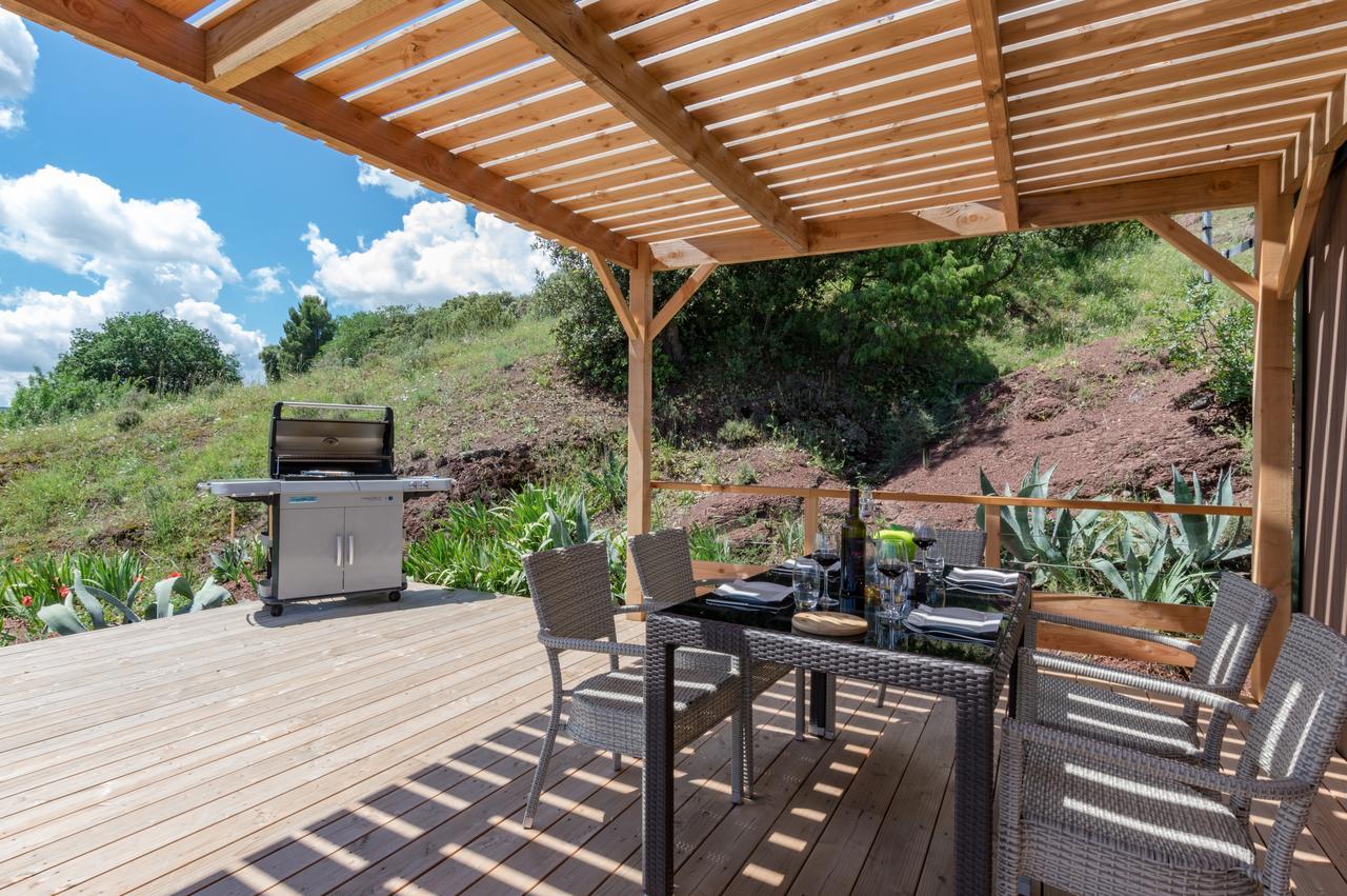 Camping Le Mas De Riri Celles  Exterior foto